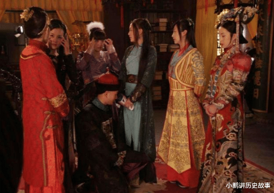 满族|清宫妃子在受宠之后，次日为什么要被扶着走？原因令人作呕