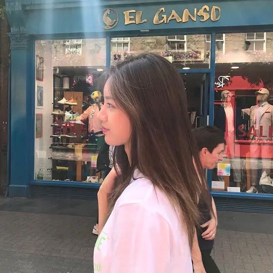 李惠利|她曾在零下20度穿露脐装表演，凭借“撒娇”被认可，如今已是一线