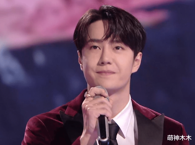 丁美兮|跨年晚会顶流也翻车！王一博胖到不见下颌线，杨幂“夹子音”被嘲