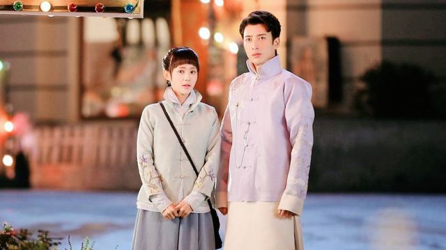 冯绍峰|她是赵丽颖的替身，趁颖宝怀孕期间狂拍15部女主，如今是当红小花