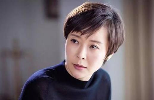 花木兰|49岁柯蓝近况，一生恋情曲折，与黄志忠相爱多年却不结婚