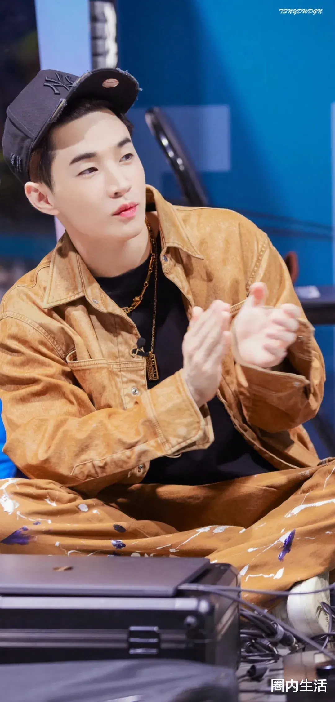 关晓彤|关晓彤最近因为和某些小生来往过近，因此收到了小生团队的警告