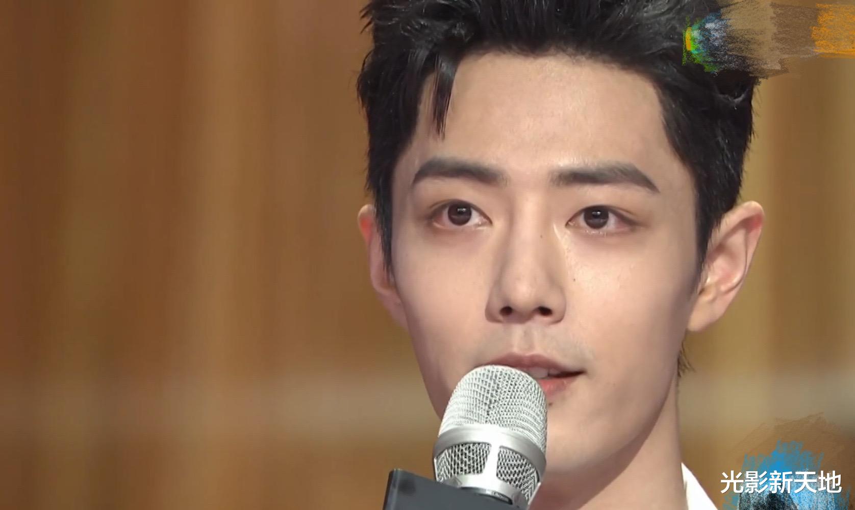 迪丽热巴|拾光盛典：肖战登台打光不及时，刘亦菲双下巴，热巴鼻影明显