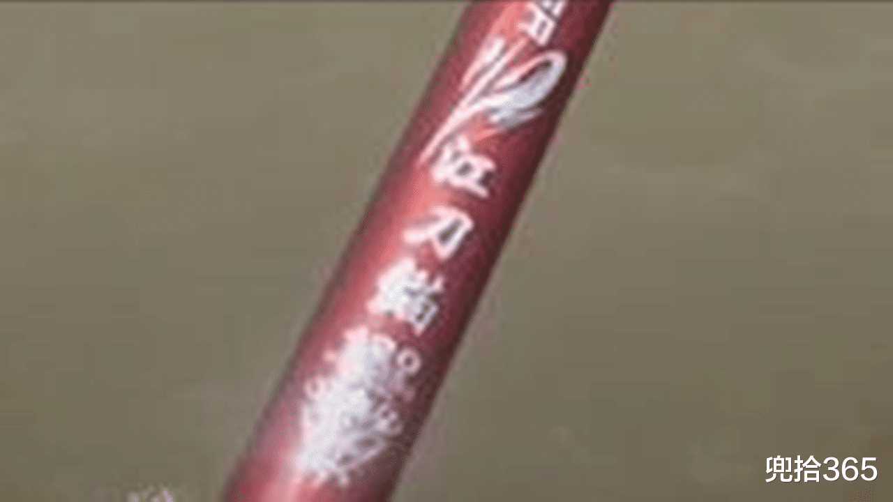 长江|长江里锚鱼发视频炫耀，当场被民警抓获，先前的嚣张瞬间焉了