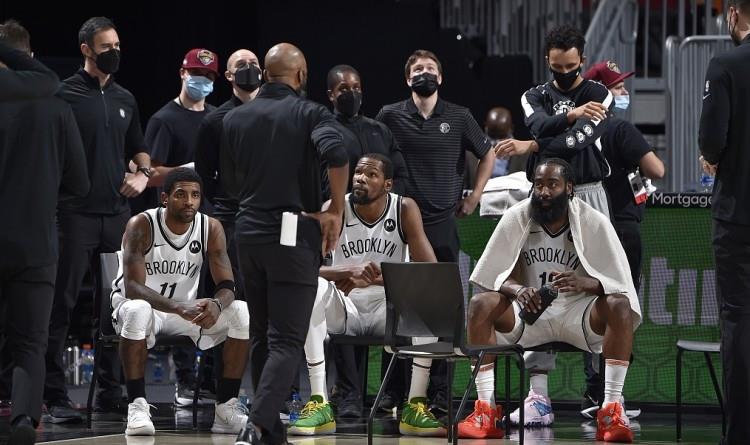 关志玲时尚小助手|确定！大虫批现役，小卡MV，湖人8全明星，篮网夺冠第1+完美结构