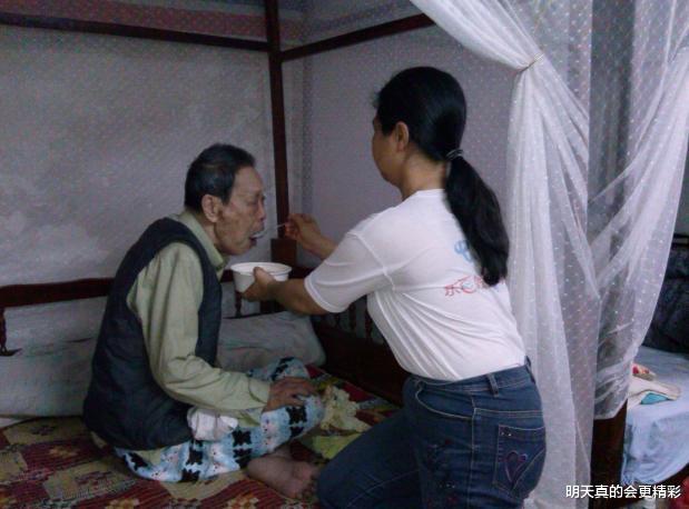 |如果你有两套房子一儿一女，你会给女儿分一套房产吗？为什么？