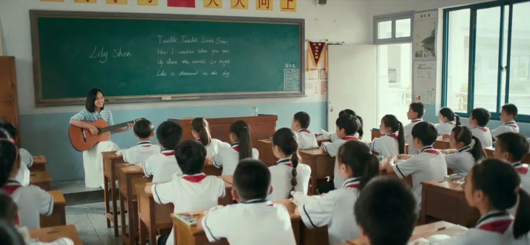 靖妈育儿说|国家“减负”政策落地,课外培训机构哀嚎,家长别再这样教孩子了