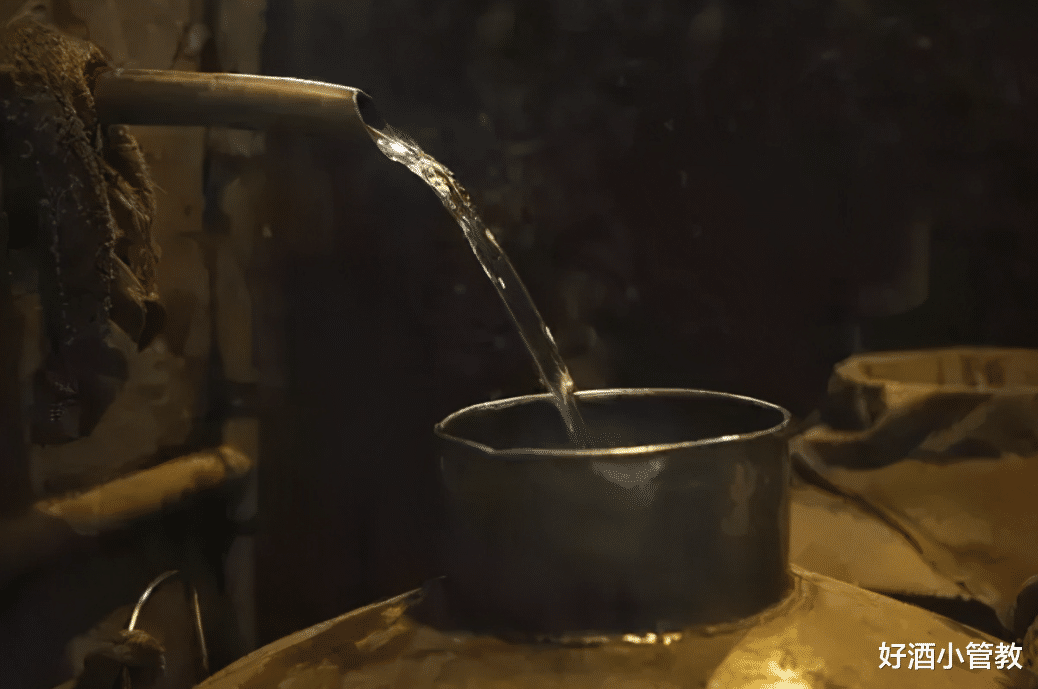 饮食|白酒套路深，“猫腻”层出不穷，香料、甜精算小儿科了，这些要懂