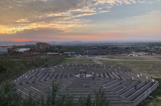 行星 老人说：“九紫火当空，越慢越受穷”，啥意思？九紫指的是啥？