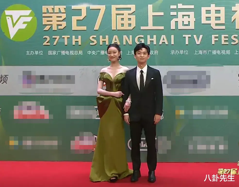 霍启刚|白玉兰颁奖礼：白百何穿深V秀事业线，《觉醒年代》成最大赢家