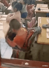 小叶娱记|神回复：和有口臭的人接吻是什么感觉？有人说喝吃豆腐感觉一样