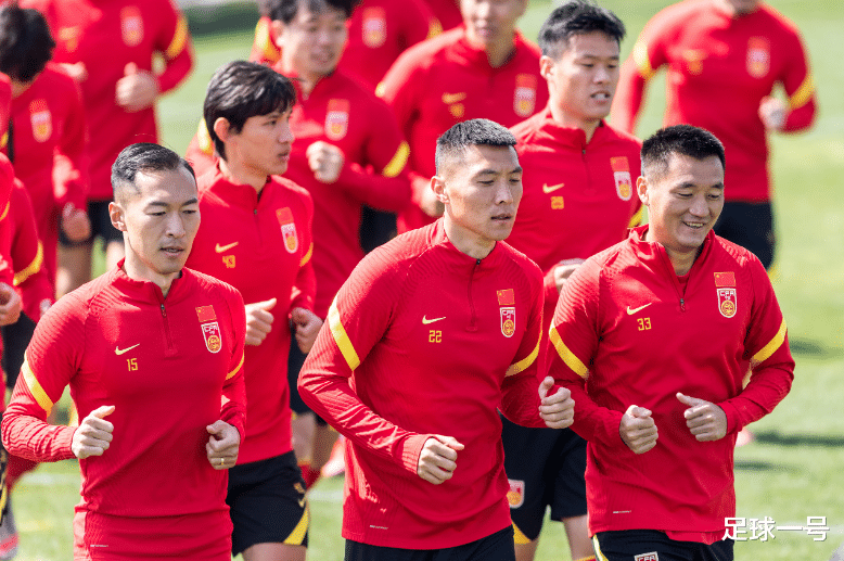 国足|19-0！7-0！国足世预赛再战鱼腩，李铁排最强阵首秀，CCTV5直播