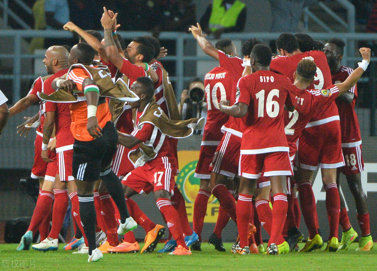 蓋帽|非洲杯最不正常的球隊(duì)：右后衛(wèi)25場(chǎng)13球，僅2次參賽均爆出大冷