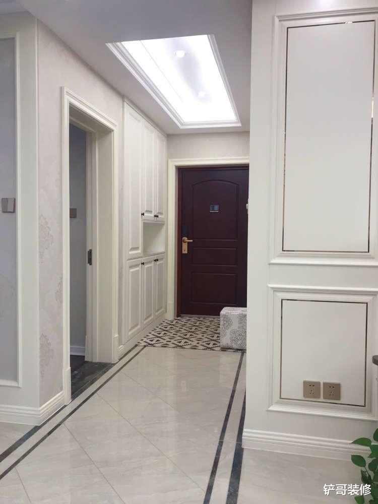 混搭风成就经典，展现出不同的魅力和风情，非常适合年轻人