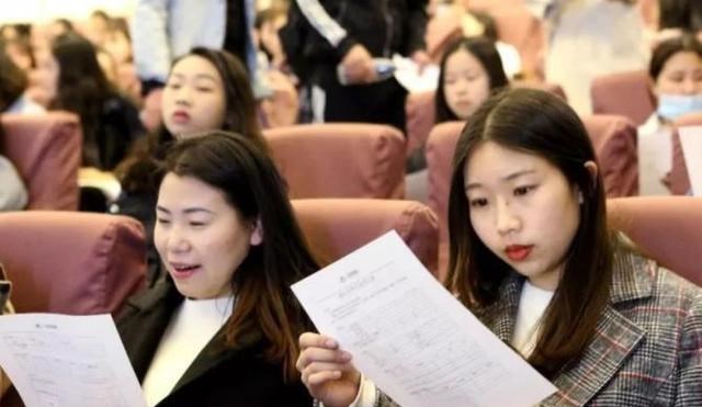 百哥曰|这一铁饭碗开始招聘7027人，七险二金年薪10万起，月末将截止报名