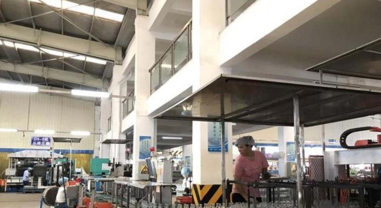 辰仔 世界唯一不能停电的工厂，停电不仅机器全报废，可口可乐也受影响