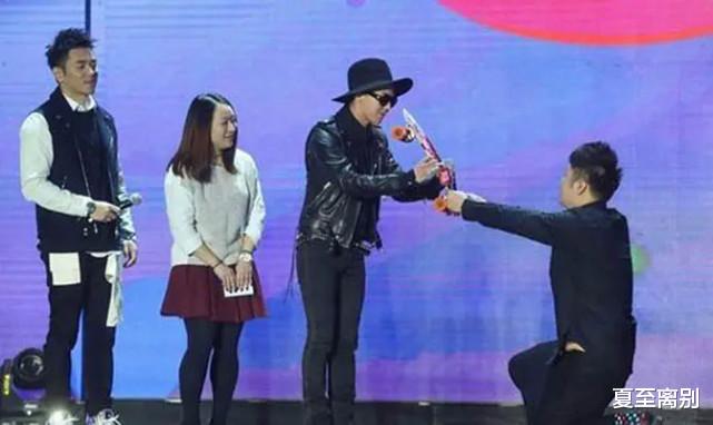 何炅|20年来守护着4兄妹，最后却一个都没留下，何炅老了，都结束了