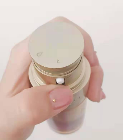 齐刘海|2款护肤品列入“伤脸黑名单”,皮肤科医生都不用,孕妇还敢用?