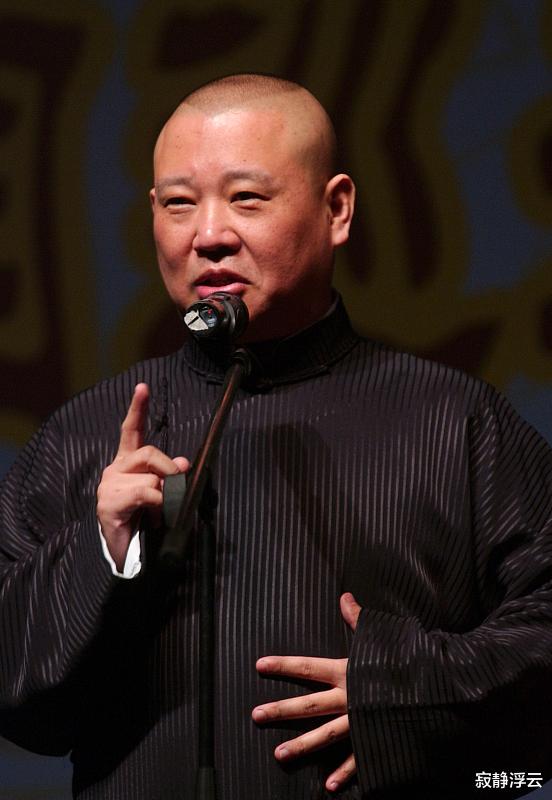 郭德纲|姜昆有大能耐？郭德纲同门师弟倒戈姜昆，梁宏达站错队有何深意