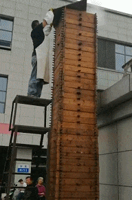 萌萌萌说|“女友在酒店给我拍回来照片,但就感觉不对劲!”你们帮忙看看吧