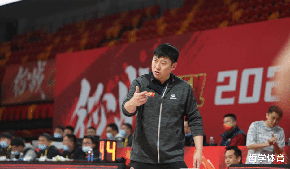 nbl|中国篮坛第1对父子总冠军教练!儿子夺NBL冠军,老爸夺CBA冠军