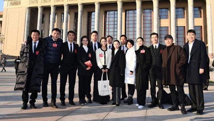 林青霞|佟丽娅和刘涛同框，两人气质不相上下，丫丫凭白色小香风成功抢镜