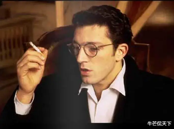 张艺兴|邱淑贞最美女儿这是整容了？脸突然僵成蜡像