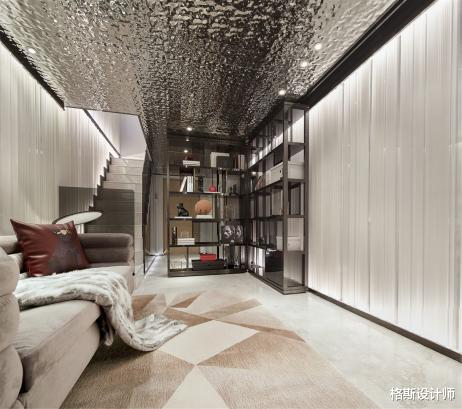 看了这套32平米复式公寓才明白，房子的大小并不影响生活的品质