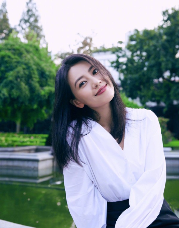 高圆圆|高圆圆着急复出拍广告！最新造型和新剧造型一样，美女律师太期待