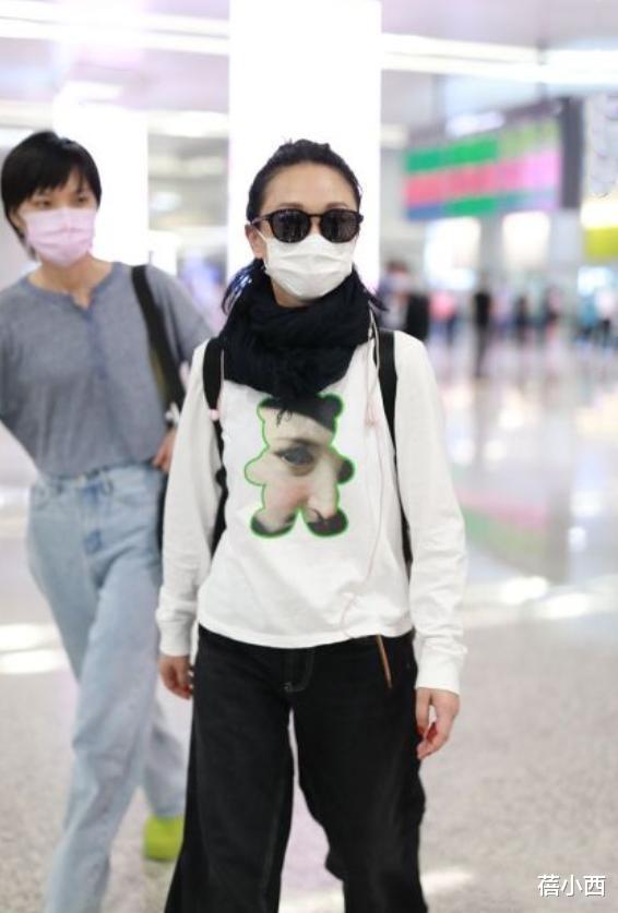 许凯|周迅穿出了70后女性想要的气质感，一身蓝色套装，简约高级