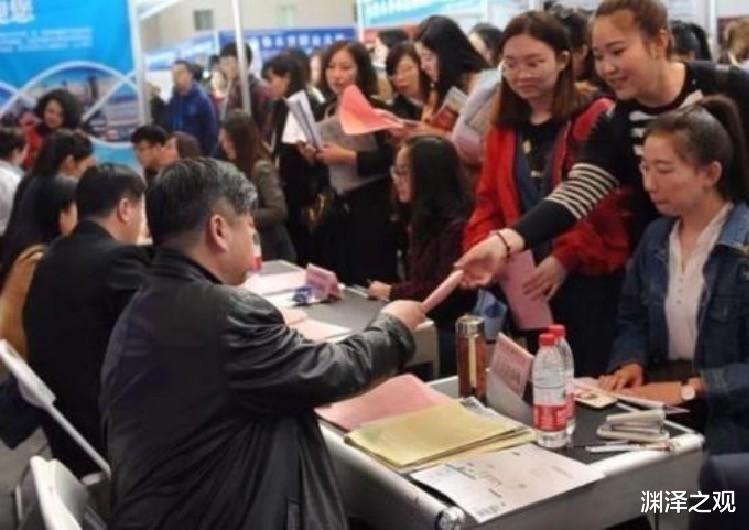 油漆工|北大女硕士苏黎杰，因求职碰壁回乡当油漆工，坦言：我很快乐