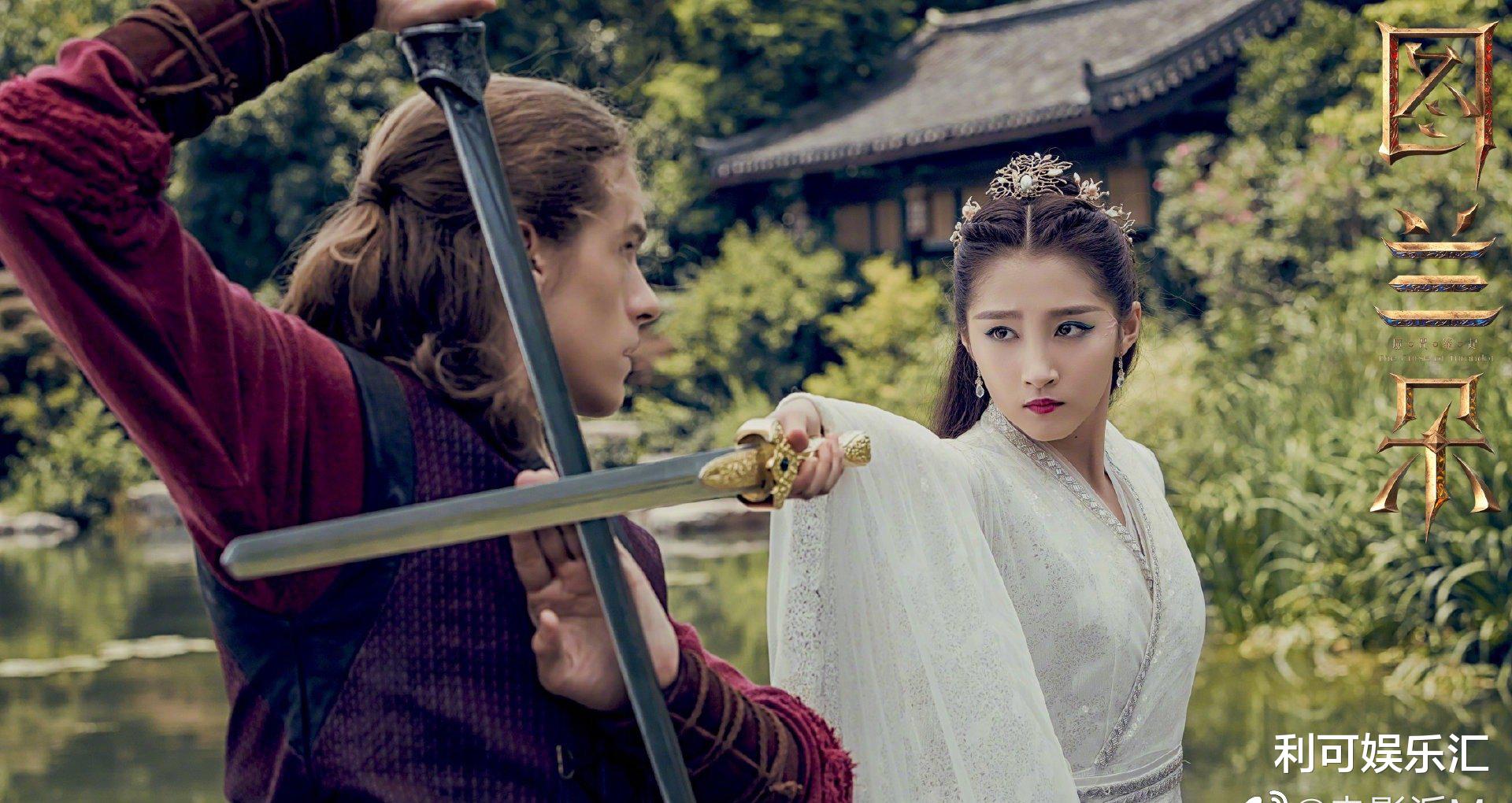 关晓彤|关晓彤新片票房扑街，豆瓣满屏吐槽，比《阿修罗》还烂的电影诞生了