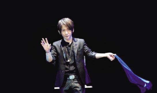 杨幂|不愧是刘谦！被“封杀”8年再登春晚，一出手就“毁”了THE9团名