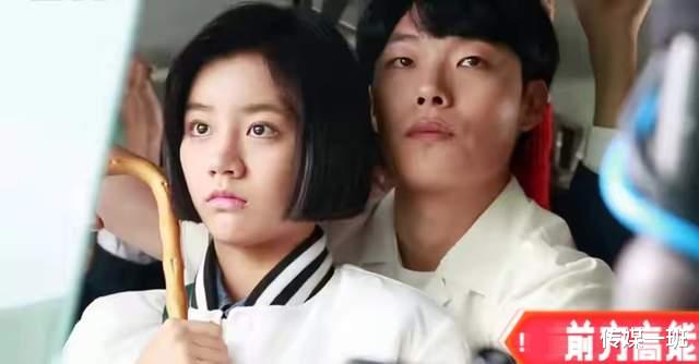 李惠利|李惠利柳俊烈又曝甜蜜约会照，餐厅深情对视，恋爱4年多感情依旧