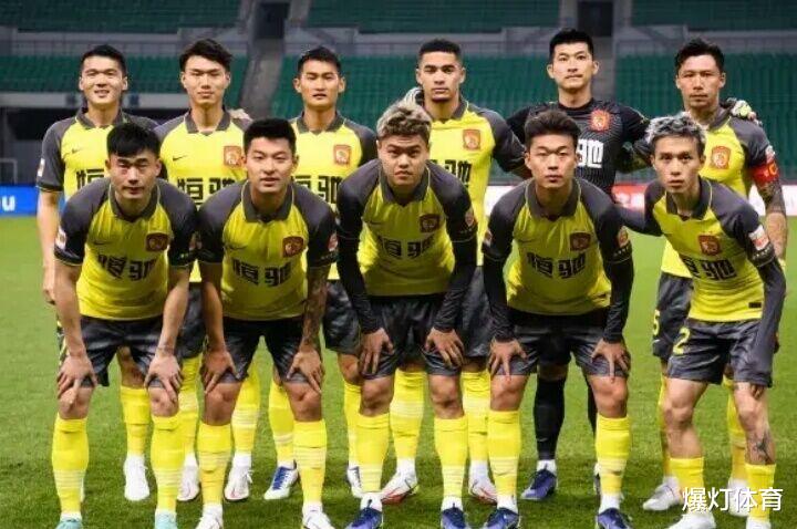 国足|国足新中核出现！23岁1米8，传球成功率达91％，李霄鹏可考虑下