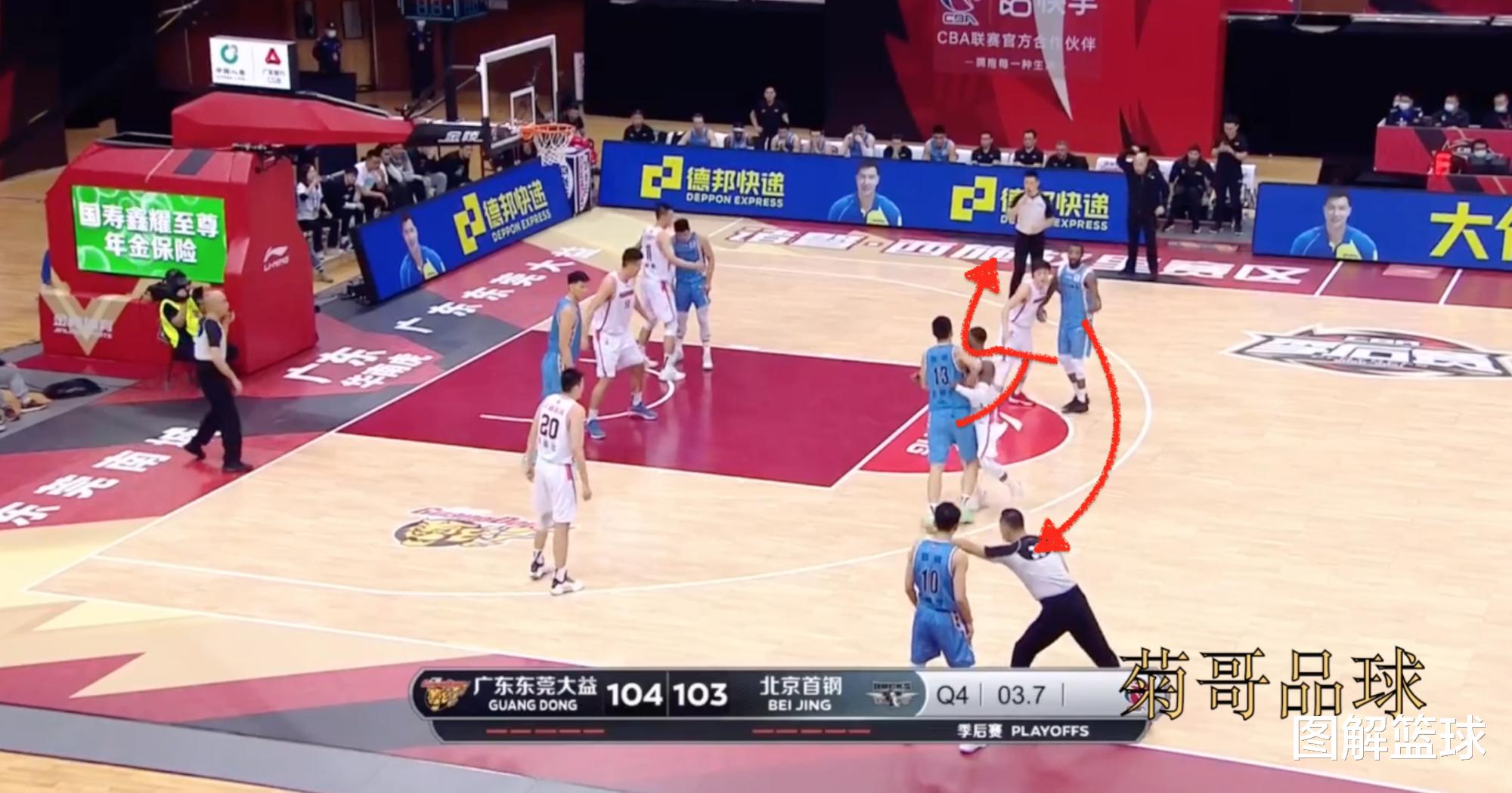 索尼·威姆斯|剩13秒落后4分, 科尔看到库里一瘸一拐后摇手示意库里放弃比赛