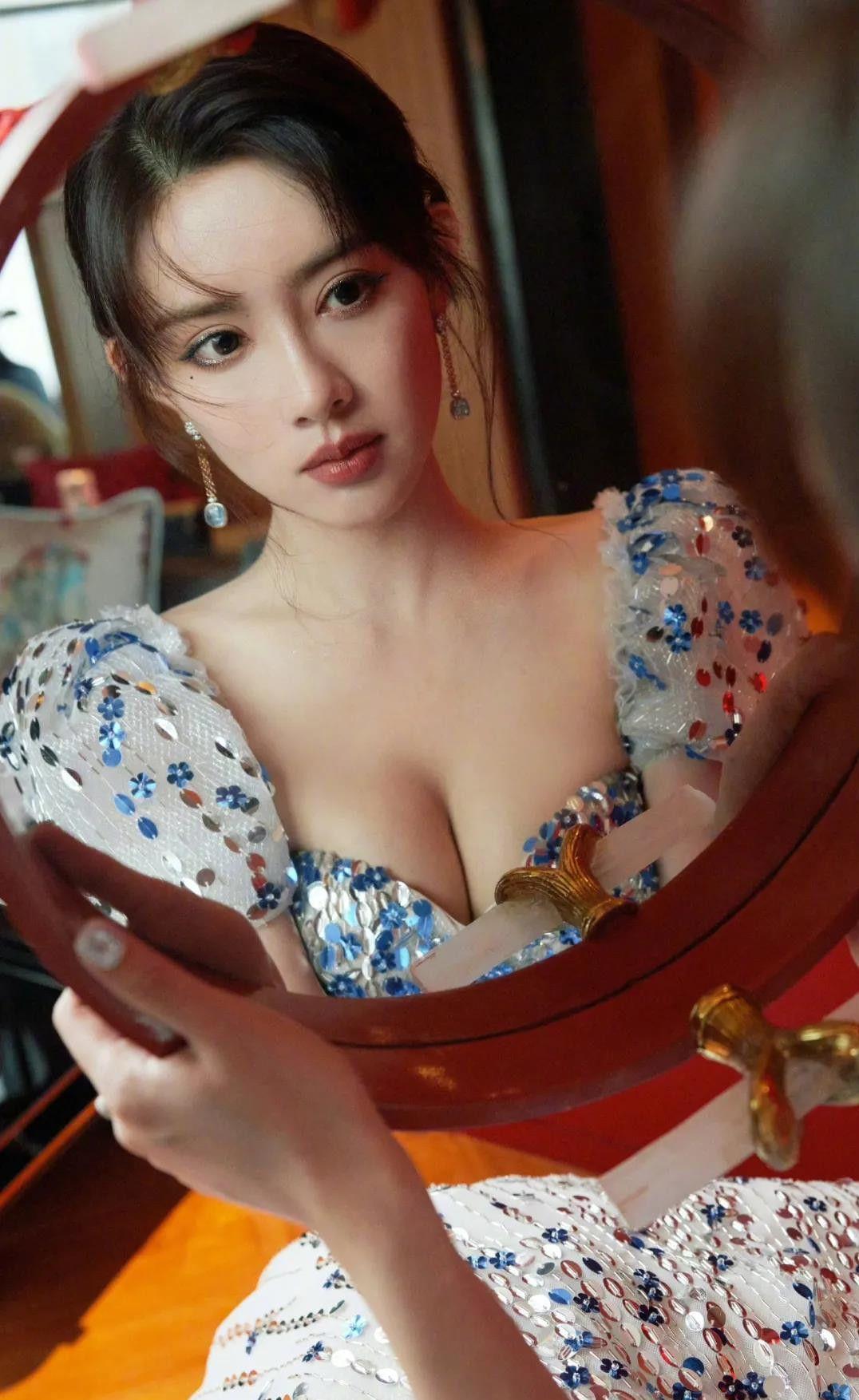 孟子义|孟子义，可甜可盐的宝藏女孩