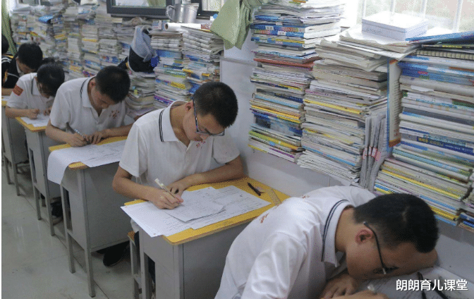 朗朗育儿课堂|为什么高考要“先考语文”？其实背后大有讲究，学生却不知所以