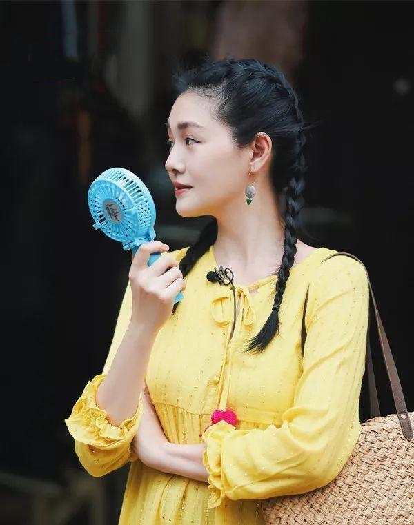 编发|夏天别只会扎马尾了，太土！大S这3款编发时髦又减龄，手残也能学