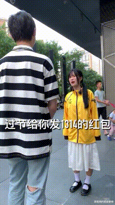 李嘉琦的星座爱情|“有两个瞎子要和我单挑，我看到这背包后马上跑了”，哈哈哈！
