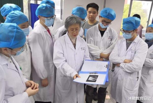 临床医学|“医学类”专业前景排名，临床医学热度降低，榜首幸福值很高