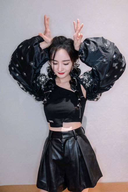 杨幂|杨幂可爱九连拍，这才是女团门面吧！