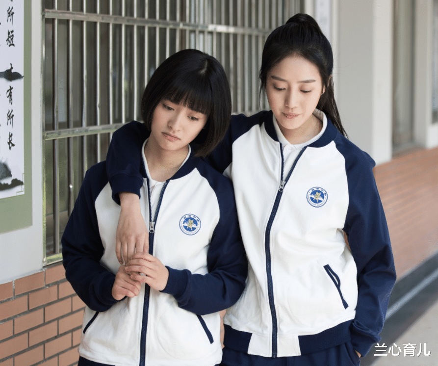 兰心育儿|一样大的好闺蜜，一个18岁生娃一个38岁生娃，生活如云泥之别