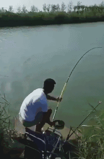 |钓鱼佬能有多惨？年度最惨钓友盘点，谁也比不过他