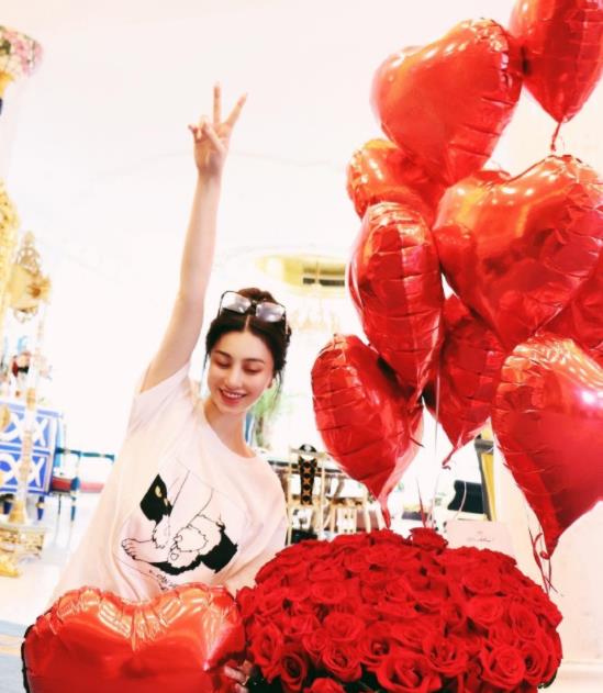 育妈计|32岁葛天晒近照,却被嘲“二手货”,事后“高情商”回应被称赞