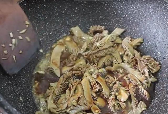 洋葱|男人要想体力好,这道菜要多吃,抵抗疲劳白天晚上都有精神