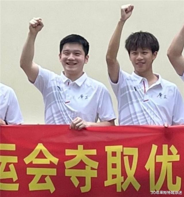 林高远|林高远无缘奥运又烫头，比女选手还臭美，马龙为奥运曾剃光头明志