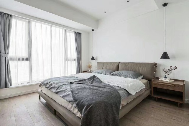 111平日式三居室，通过设计改善采光有生活气息