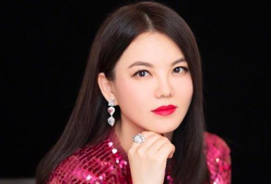 赵露思|小八卦，李湘，何泓姗，孟佳，彭冠英，袁冰妍