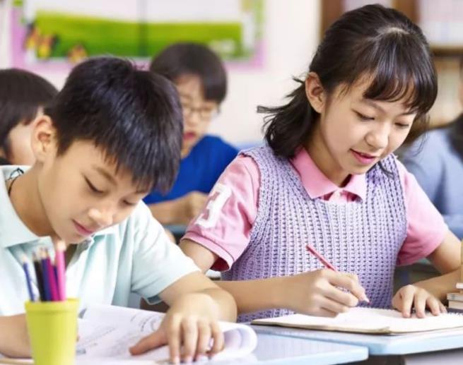 欣妈育儿经|孩子上初中后,突然厌学怎么办?方法并不难,只是很多家长不知道